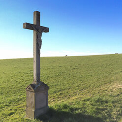 Landschaft, mit Jesuskreuz, Landkreis Breisgau im Schwarzwald, Gemeinde Horben, Baden-Württemberg, Deutschland, - DRF000577