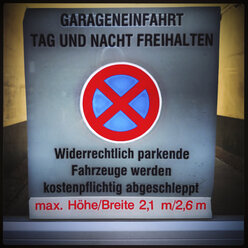 Sign driveway Keeping, Germany, North Rhine-Westphalia, Dortmund - HOHF000581