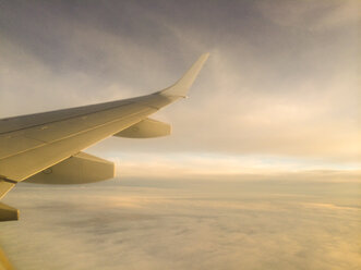 Blick auf Flugzeugflügel - FLF000397