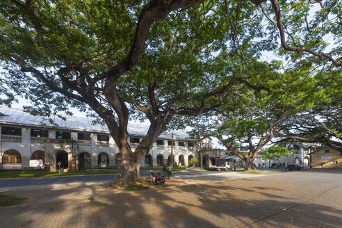 Sri Lanka, Pettigalawatta, Galle, Gerichtsgebäude - AMF001965