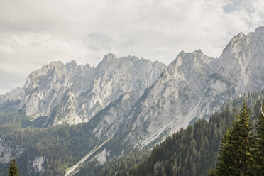 Österreich, Gosau, Blick auf das Dachsteingebirge - KVF000051