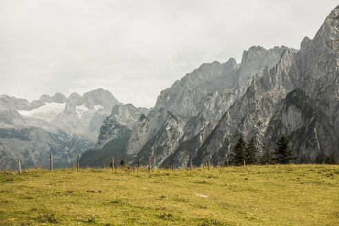 Österreich, Gosau, Blick auf das Dachsteingebirge - KVF000033