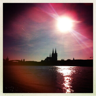 Cologne Cathedral, the river Rhine, silhouette, evening sun - JAWF000014