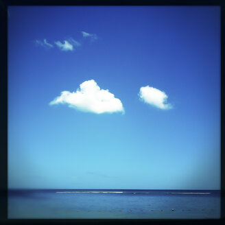 Blauer Himmel, Wolken, Meer, Flic en Flac, Mauritius - DISF000670