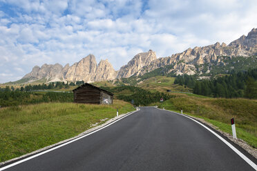 Italien, Südtirol, Dolomiten, Straße - RJF000042