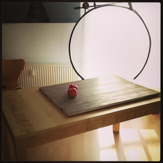 Food photography setup with two apples - EVGF000504