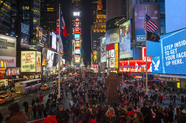 USA, New York, Manhattan, Blick auf den Times Square bei Nacht - JWAF000008