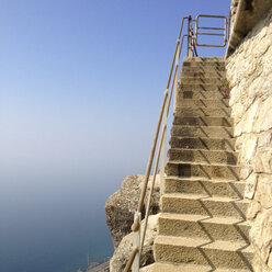 Stairs to the vineyards of Lavaux (UNESCO World Heritage), Route de la Corniche, Chexpres, Lake Geneva, Vaud, Switzerland - MSF003528