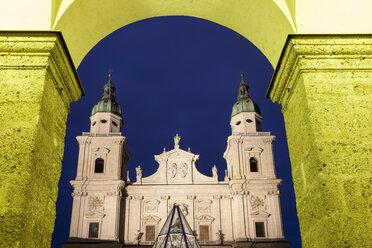 Österreich, Salzburg, Blick auf den Salzburger Dom - WIF000527