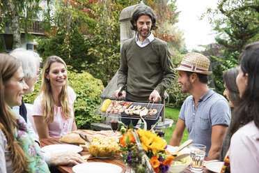 Menschen auf einem Grill - ABF000579