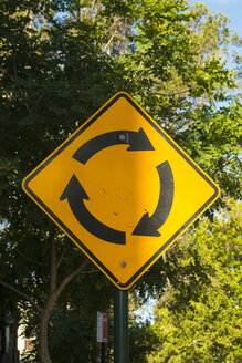 Australia, Sydney, roundabout sign - FBF000294