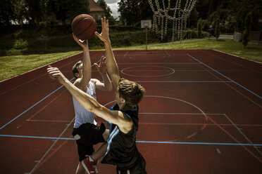 Two young basketball players at duel - GCF000015