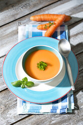 Carrot soup in soup bowl - MAEF008299