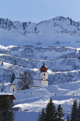 Austria, Vorarlberg, Bregenz Forest, St. Nicholas Church in winter - SIEF005216