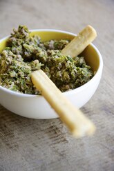 Hausgemachtes Grünkohl-Walnuss-Pesto - HAWF000015