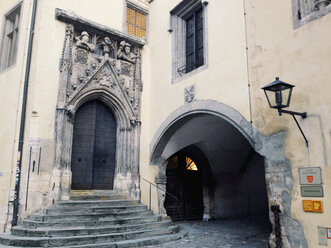 Eingang zum Alten Rathaus von Regensburg, Regensburg, Bayern, Deutschland, UNESCO-Welterbe - MSF003586