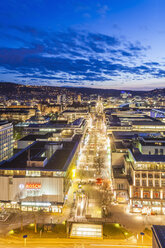 Deutschland, Baden-Württemberg, Stuttgart, Königstraße, blaue Stunde - WD002449