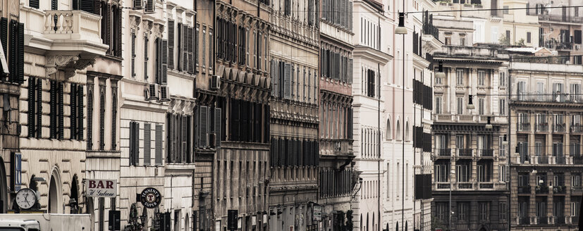 Italy, Rome, Buildings in city center - KAF000119