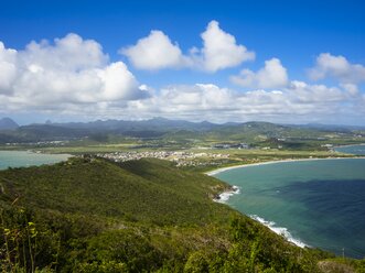 Karibik, Kleine Antillen, St. Lucia, Blick über das Naturschutzgebiet Savannes Bay bei Vieux Fort - AMF002098