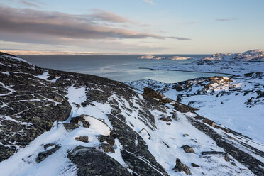 Norway, Karlebotn, Varangerfjord, Snow covered rock surface - SR000492