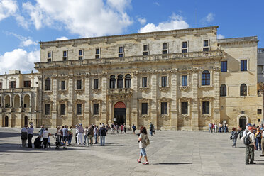 Italien, Apulien, Lecce, Palazzo del Seminario auf der Piazza del Duomo - LBF000668