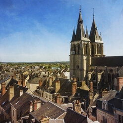 France, Centre, Loir-et-Cher, Blois, Cityscape and Saint Nicolas Church - DWIF000031