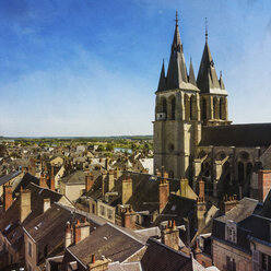 Frankreich, Centre, Loir-et-Cher, Blois, Stadtbild und Kirche Saint Nicolas - DWIF000031