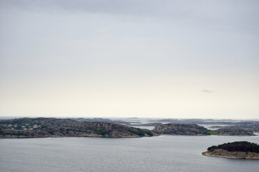 Sweden, Fjaellbacka at skerry coast - BR000269