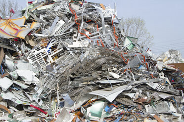 Pile of scrap at recycling yard - SGF000559