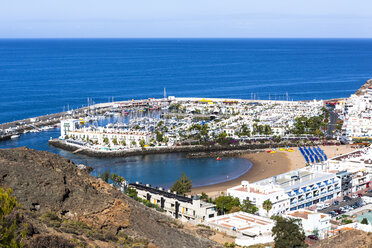 Spanien, Kanarische Inseln, Gran Canaria, Mogan, Blick auf Port de Mogan - AMF002139