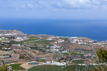 Spanien, Kanarische Inseln, Gran Canaria, Arucas und Felder - AMF002142