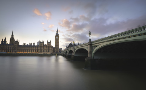 UK, London, Big Ben and Houses of Parliament at River Thames stock photo