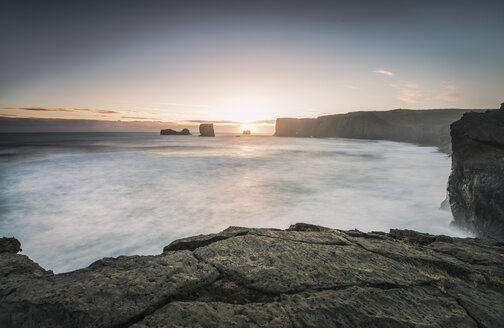 Iceland, Cliff near Dyrholaey - STCF000024