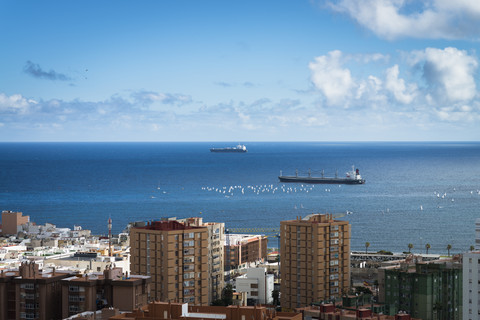 Spanien, Kanarische Inseln, Gran Canaria, Schiffe im Hafen von Las Palmas, lizenzfreies Stockfoto