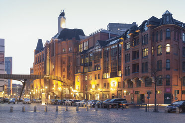 Germany, Hamburg, St. Pauli, Grosse Elbstrasse in the evening - MSF003783