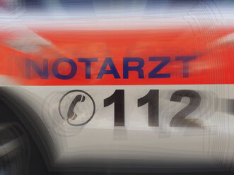 Notarztwagen, Konstanz, Baden Württemberg, Deutschland - JEDF000185