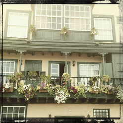 Typical flower-decked balconies in Cruz de La Palma, Canary Islands, Spain - SEF000654