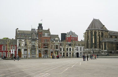 Netherlands, Limburg, Maastricht, Vrijthof Square and Basilica of Saint Servatius - HLF000452