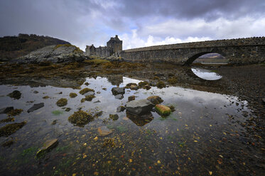 UK, Schottland, Eilean Donan Castle - FDF000060
