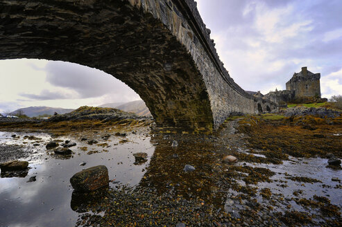 UK, Schottland, Eilean Donan Castle - FDF000021