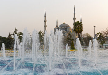 Turkey, Istanbul, Fountain and Blue Mosque - SIEF005291