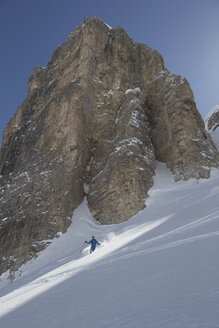 Italy, Dolomites, Val Gardena, Man backcountry skiing - FF001397