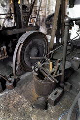 Germany, Bavaria, Josefsthal, untensils at historic blacksmith's shop - TCF003981