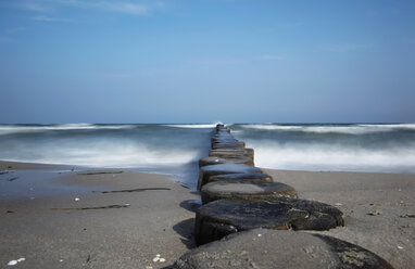 Germany, Mecklenburg-Western Pomerania, Baltic Sea, Breakwater - JTF000528