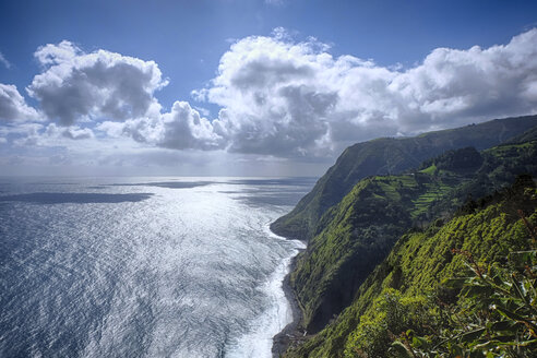 Portugal, Azoren, Sao Miguel, Steilküste bei Nordeste - ONF000502