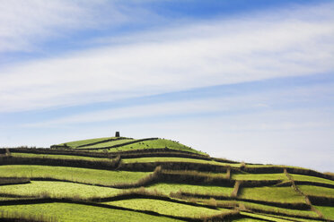 Portugal, Azoren, Sao Miguel, Ländliche Landschaft an der Atlantikküste - ONF000464