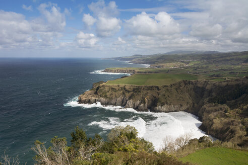 Portugal, Azoren, Sao Miguel, Steilküste bei Ferraria - ONF000518