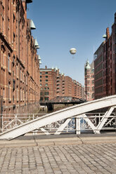 Deutschland, Hamburg, Speicherstadt, Kannengiesserort-Brücke - CSTF000301