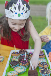 Little girl with birthday muffins - MJF001164