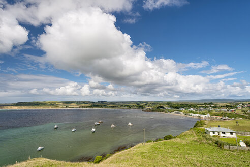 Neuseeland, Chatham-Insel, Waitangi, Fischerboote in Bucht - SHF001200